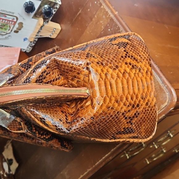 Grand Pelle Genuine Indonesian Python Satchel w/ Crossbody Strap, Natural Brown - Picture 5 of 14